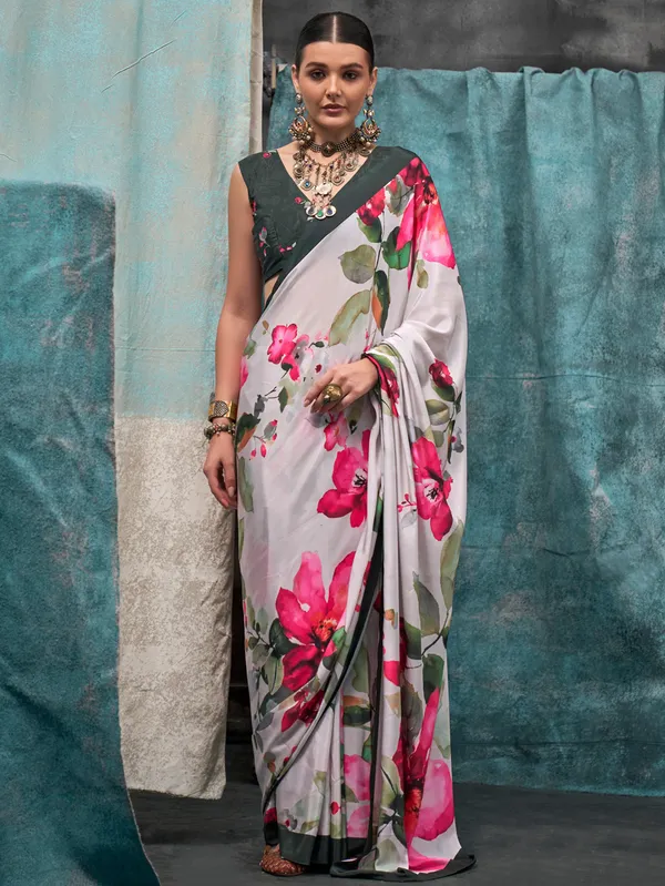 Women's_Crepe_Off_White_Printed_Designer_Saree_With_Blouse_Piece