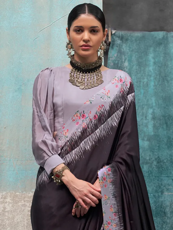 Women's_Crepe_Black_Printed_Designer_Saree_With_Blouse_Piece