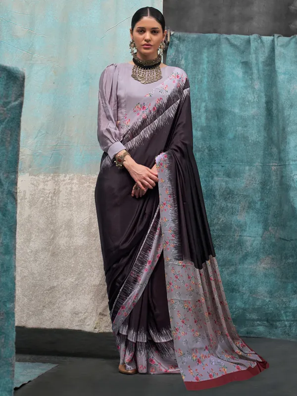 Women's_Crepe_Black_Printed_Designer_Saree_With_Blouse_Piece