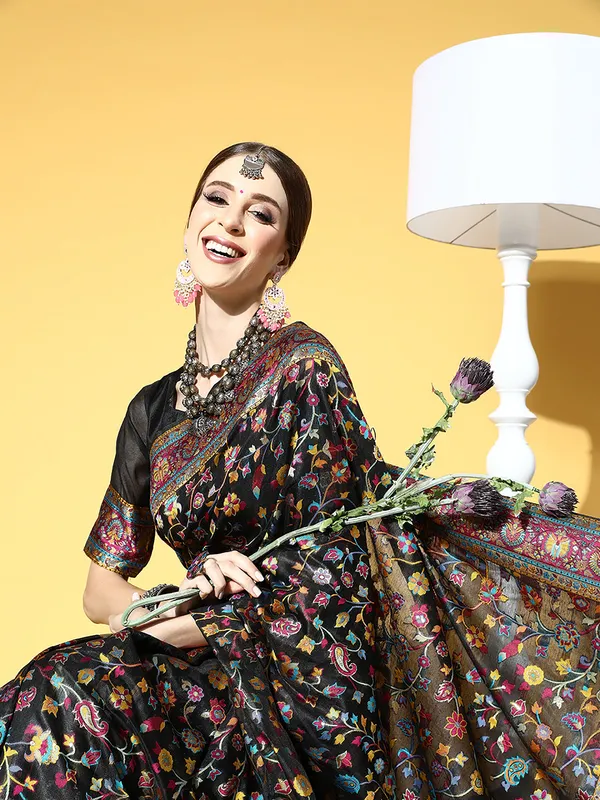 Women's_Silk_Blend_Black_Woven_Design_Celebrity_Saree_With_Blouse_Piece