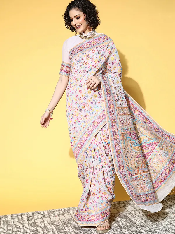 Women's_Silk_Blend_Cream_Woven_Design_Celebrity_Saree_With_Blouse_Piece