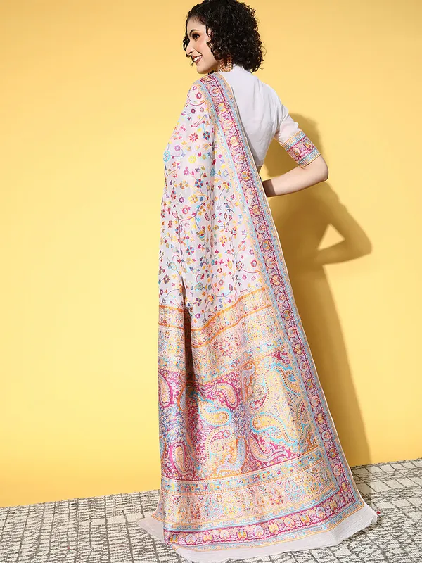 Women's_Silk_Blend_Cream_Woven_Design_Celebrity_Saree_With_Blouse_Piece