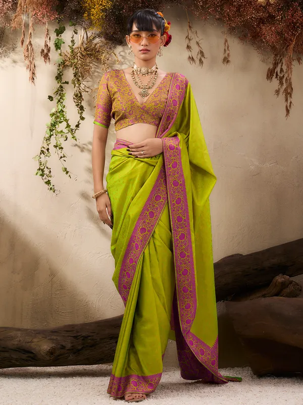 Women's_Silk_Blend_Green_Woven_Design_Designer_Saree_With_Blouse_Piece