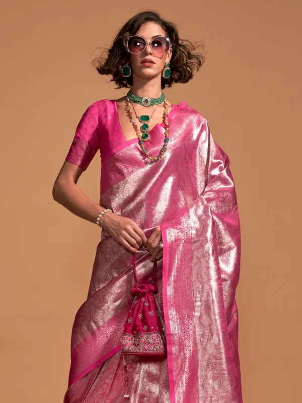 Women's_Kanjeevaram_Silk_Pink_Woven_Design_Designer_Saree_With_Blouse_Piece