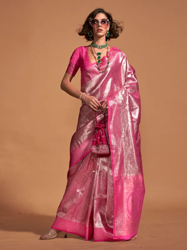 Women's_Kanjeevaram_Silk_Pink_Woven_Design_Designer_Saree_With_Blouse_Piece