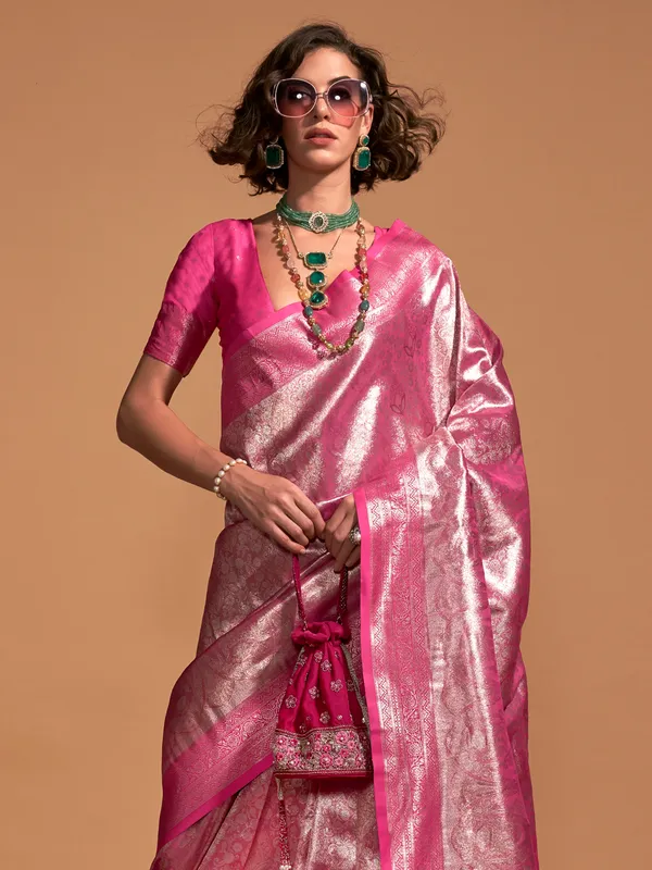 Women's_Kanjeevaram_Silk_Pink_Woven_Design_Designer_Saree_With_Blouse_Piece