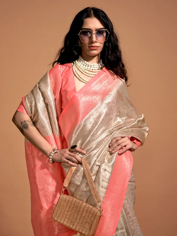 Women's_Kanjeevaram_Silk_Cream_Woven_Design_Designer_Saree_With_Blouse_Piece