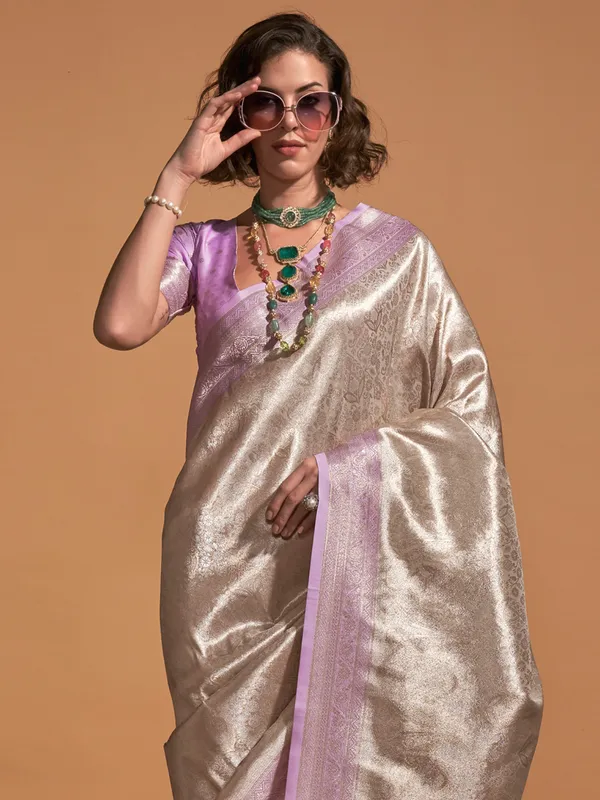Women's_Kanjeevaram_Silk_Cream_Woven_Design_Designer_Saree_With_Blouse_Piece