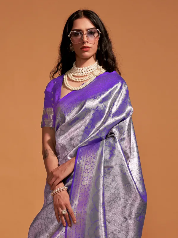 Women's_Kanjeevaram_Silk_Purple_Woven_Design_Designer_Saree_With_Blouse_Piece