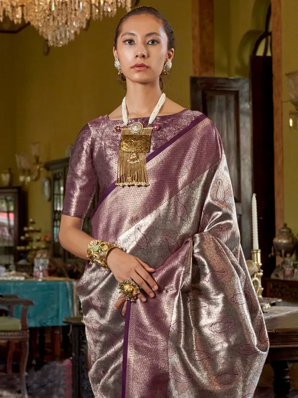 Women's_Kanjeevaram_Silk_Purple_Woven_Design_Designer_Saree_With_Blouse_Piece