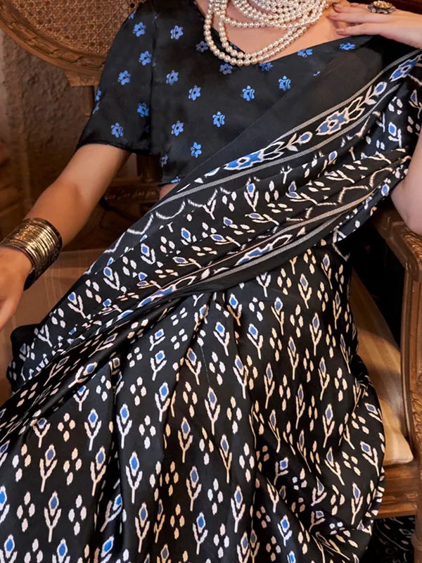 Women's_Crepe_Black_Printed_Designer_Saree_With_Blouse_Piece