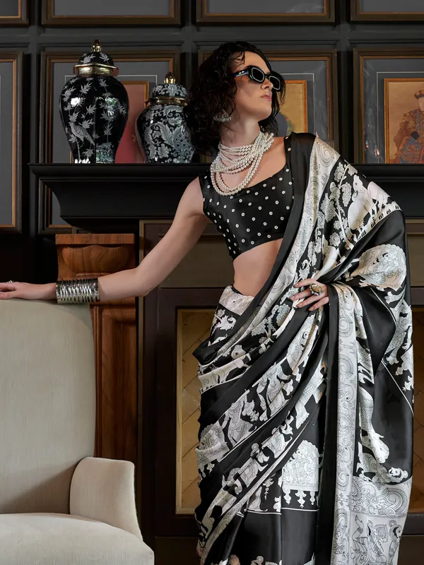 Women's_Crepe_Black_Printed_Designer_Saree_With_Blouse_Piece