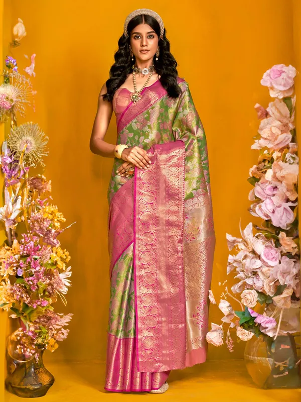 Women's_Kanjeevaram_Silk_Light_Green_Woven_Design_Designer_Saree_With_Blouse_Piece