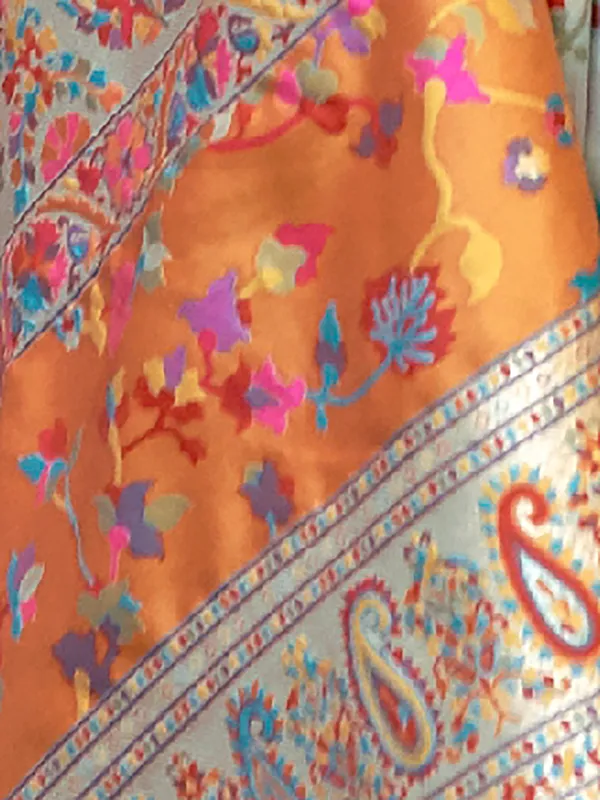 Women's_Silk_Blend_Light_Blue_Woven_Design_CelebritySaree_With_Blouse_Piece
