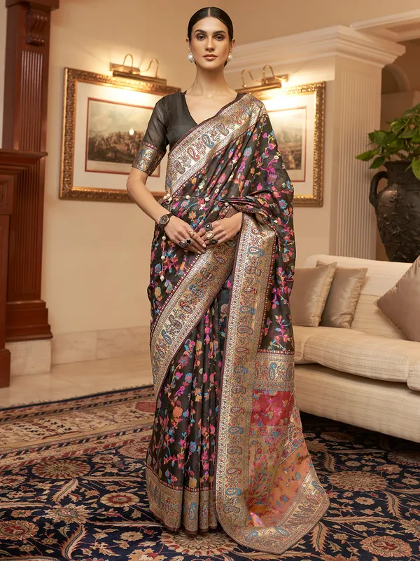 Women's_Silk_Blend_Black_Woven_Design_Celebrity_Saree_With_Blouse_Piece