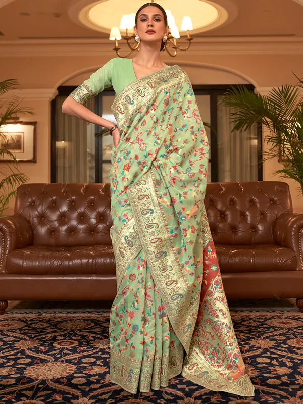 Women's_Silk_Blend_Green_Woven_Design_Celebrity_Saree_With_Blouse_Piece