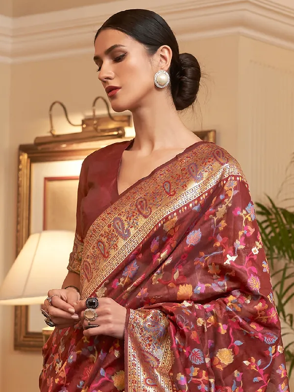 Women's_Silk_Blend_Maroon_Woven_Design_Celebrity_Saree_With_Blouse_Piece