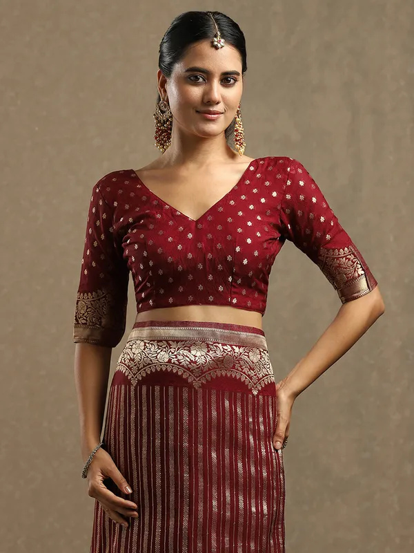 Women's_Georgette_Maroon_Woven_Design_Designer_Saree_With_Blouse_Piece