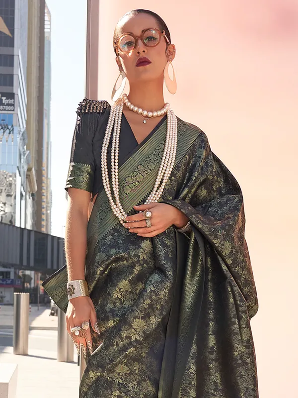 Women's_Kanjeevaram_Silk_Black_Woven_Design_Designer_Saree_With_Blouse_Piece