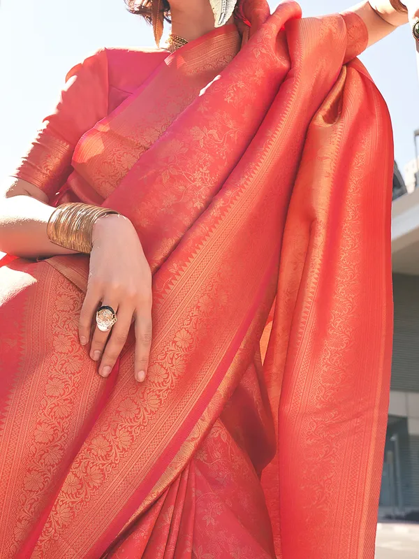 Women's_Kanjeevaram_Silk_Peach_Woven_Design_Designer_Saree_With_Blouse_Piece