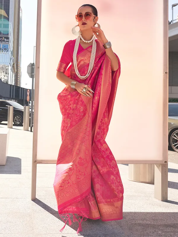 Women's_Kanjeevaram_Silk_Pink_Woven_Design_Designer_Saree_With_Blouse_Piece