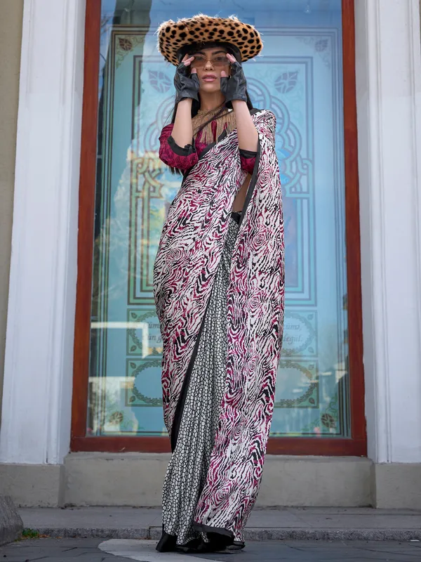 Women's_Crepe_Off_White_Printed_Designer_Saree_With_Blouse_Piece