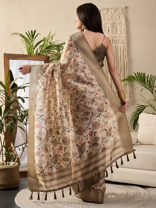 Women's_Kanjeevaram_Silk_Off_White_Digital_Print_Designer_Saree_With_Blouse_Piece