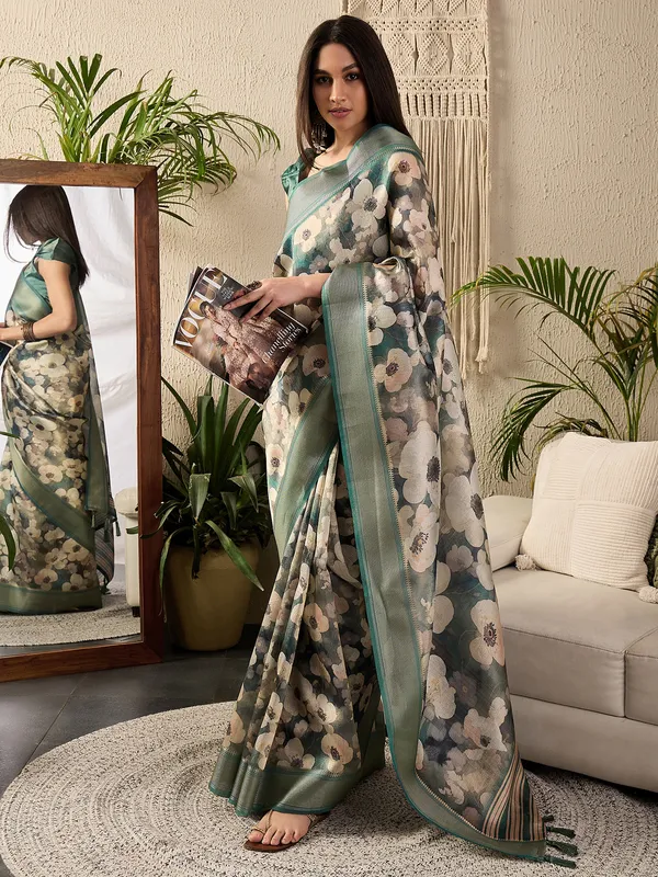 Women's_Kanjeevaram_Silk_Green_Digital_Print_Designer_Saree_With_Blouse_Piece