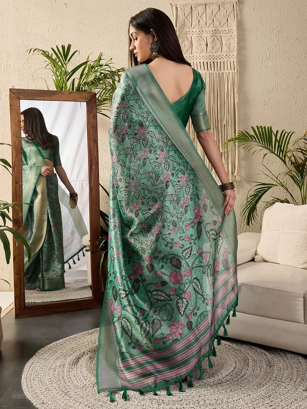 Women's_Kanjeevaram_Silk_Light_Green_Digital_Print_Designer_Saree_With_Blouse_Piece