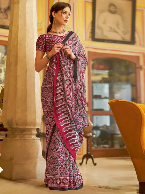 Women's_Crepe_Red_Printed_Designer_Saree_With_Blouse_Piece