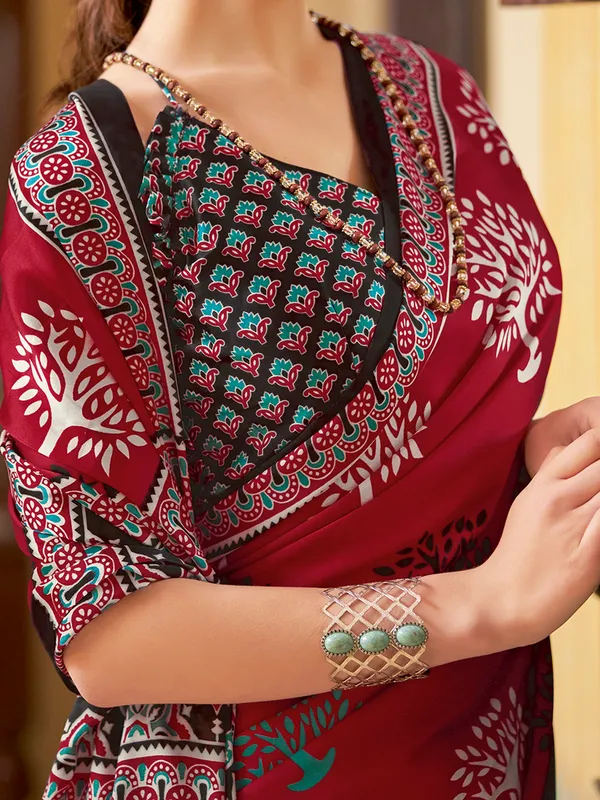 Women's_Crepe_Red_Printed_Designer_Saree_With_Blouse_Piece