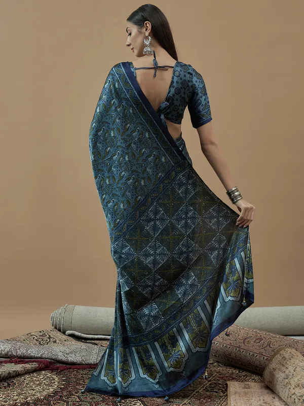 Women's_Pure_Crepe_Teal_blue_Printed_Designer_Saree_With_Blouse_Piece