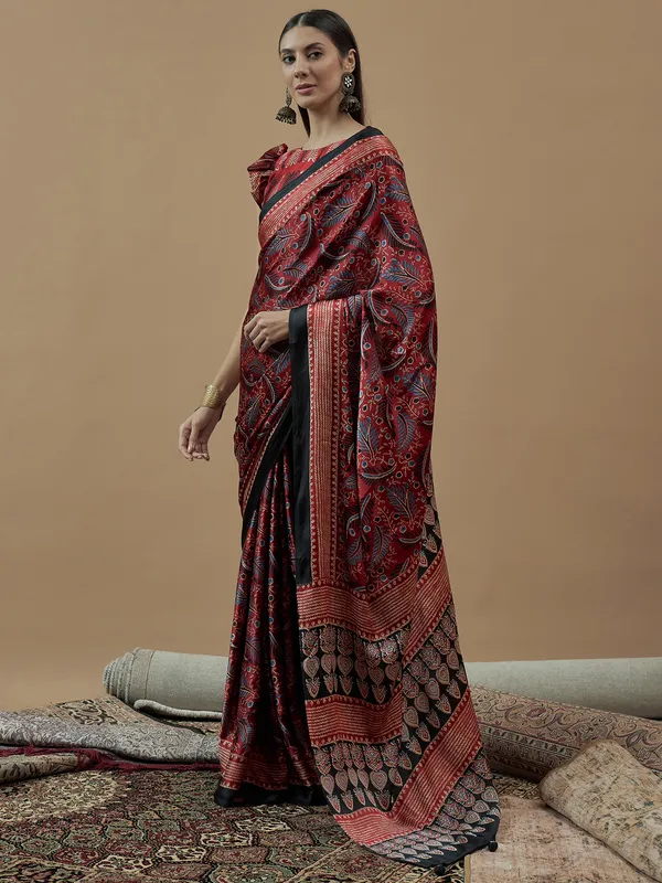 Women's_Pure_Crepe_Red_Printed_Designer_Saree_With_Blouse_Piece
