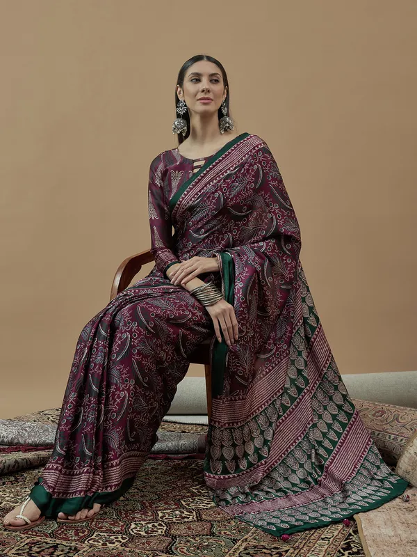 Women's_Pure_Crepe_Magenta_Printed_Designer_Saree_With_Blouse_Piece