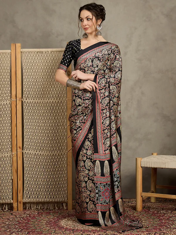 Women's_Pure_Crepe_Black_Printed_Designer_Saree_With_Blouse_Piece