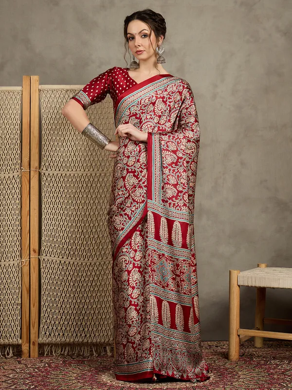 Women's_Pure_Crepe_Red_Printed_Designer_Saree_With_Blouse_Piece