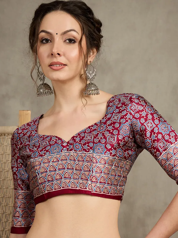 Women's_Pure_Crepe_Maroon_Printed_Designer_Saree_With_Blouse_Piece