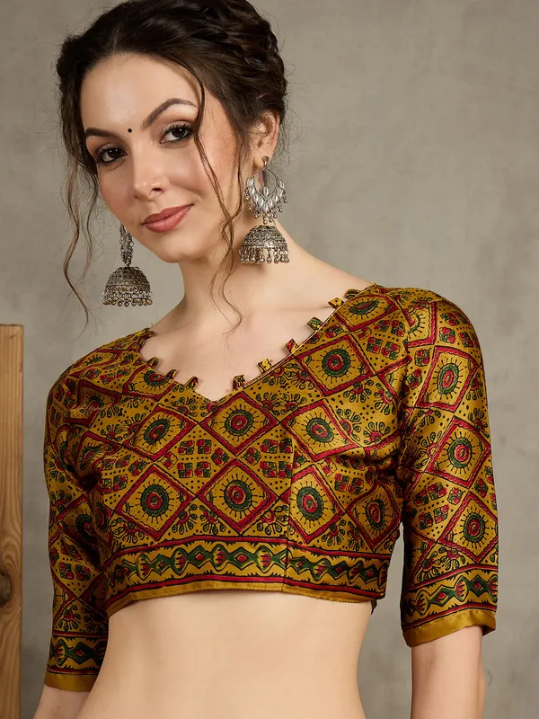 Women's_Pure_Crepe_Mustard_Printed_Designer_Saree_With_Blouse_Piece