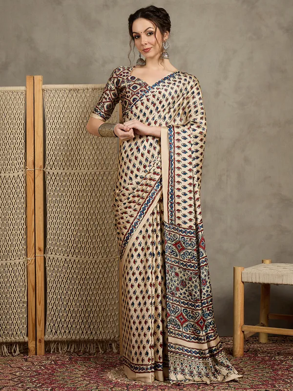 Women's_Pure_Crepe_Cream_Printed_Designer_Saree_With_Blouse_Piece