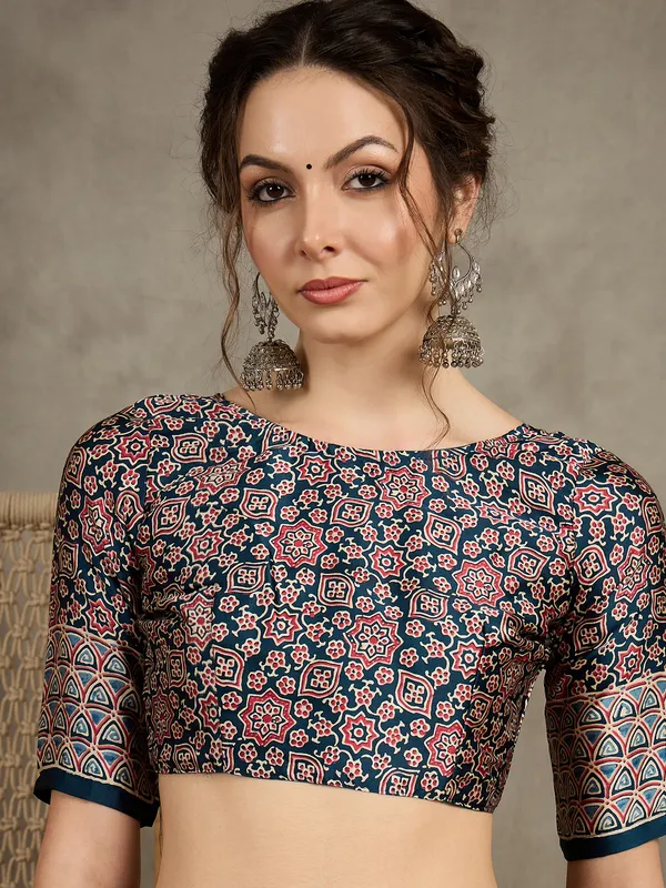 Women's_Pure_Crepe_Teal_blue_Printed_Designer_Saree_With_Blouse_Piece
