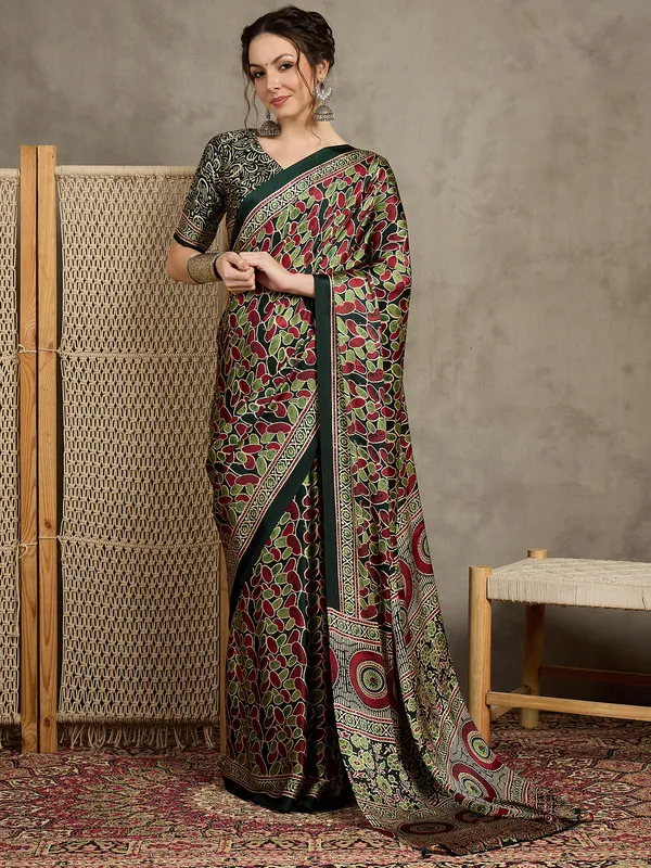 Women's_Pure_Crepe_Green_Printed_Designer_Saree_With_Blouse_Piece