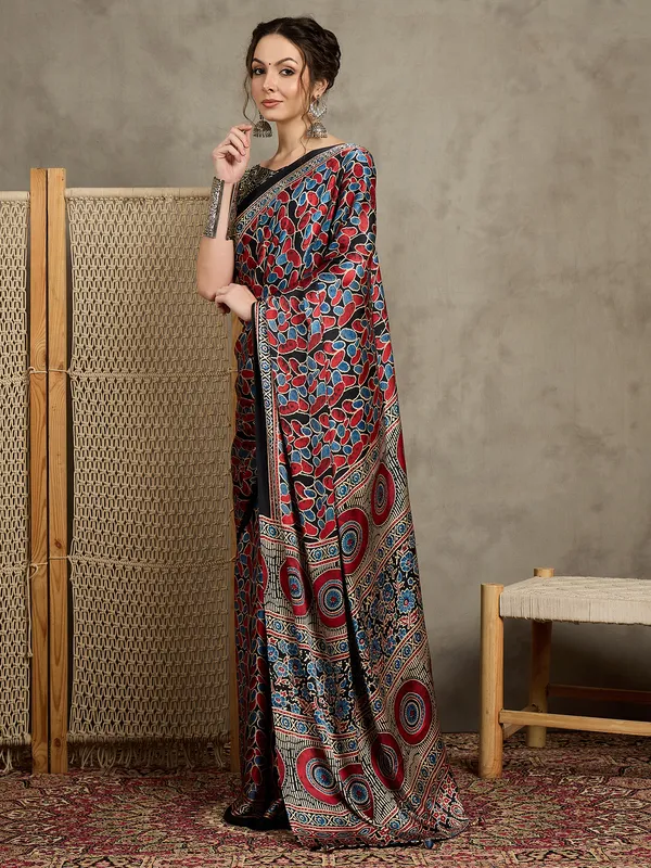 Women's_Pure_Crepe_Black_Printed_Designer_Saree_With_Blouse_Piece