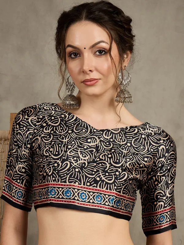 Women's_Pure_Crepe_Black_Printed_Designer_Saree_With_Blouse_Piece