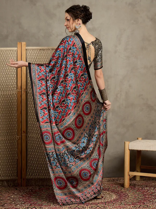 Women's_Pure_Crepe_Black_Printed_Designer_Saree_With_Blouse_Piece