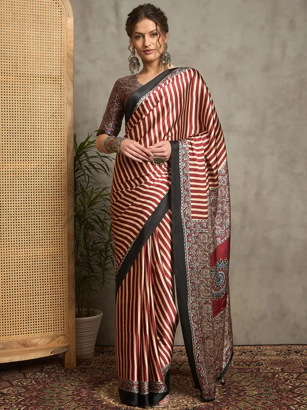 Women's_Pure_Crepe_Maroon_Printed_Designer_Saree_With_Blouse_Piece