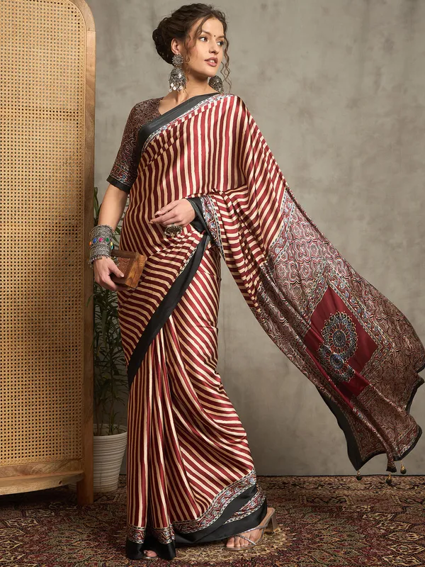 Women's_Pure_Crepe_Maroon_Printed_Designer_Saree_With_Blouse_Piece