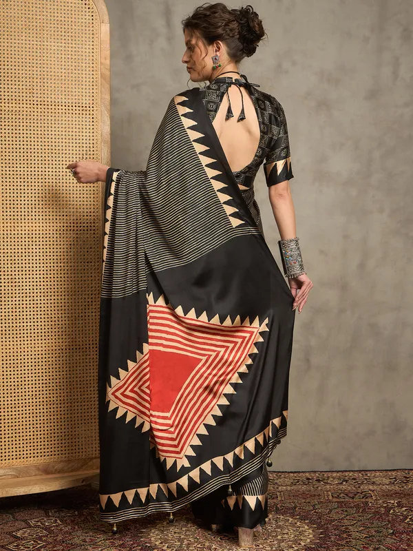 Women's_Pure_Crepe_Black_Printed_Designer_Saree_With_Blouse_Piece