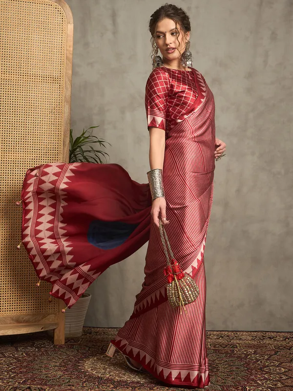 Women's_Pure_Crepe_Red_Printed_Designer_Saree_With_Blouse_Piece