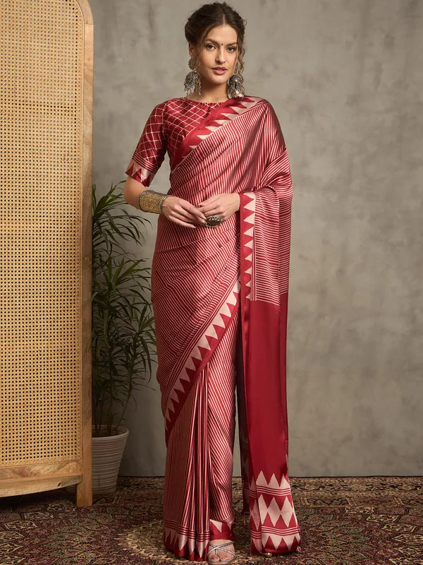 Women's_Pure_Crepe_Red_Printed_Designer_Saree_With_Blouse_Piece