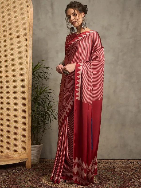 Women's_Pure_Crepe_Red_Printed_Designer_Saree_With_Blouse_Piece